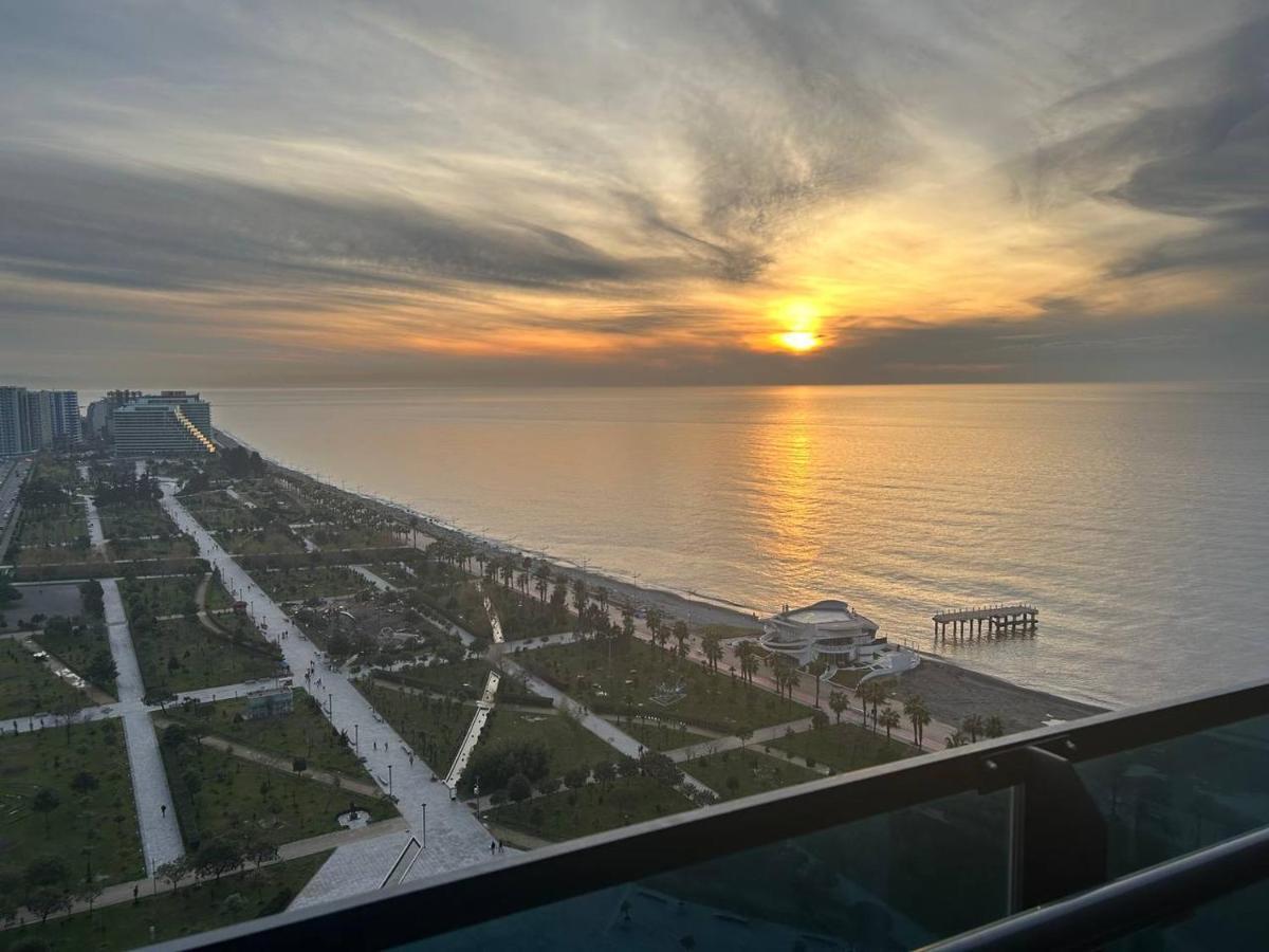 Студия С Потрясающим Видом На Море В Orbi Beach Tower Батумі Екстер'єр фото